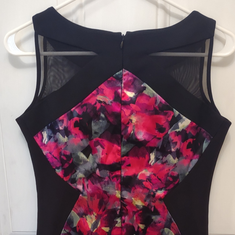 Dress - Picture 4 of 4